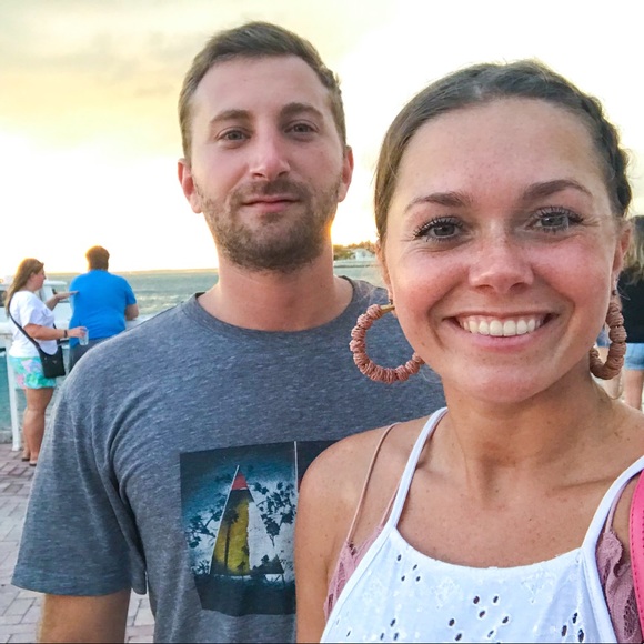 Meet your Posher, Sarah🌼 - Picture 9 of 13